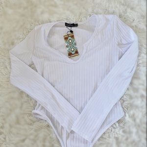 NWT! BOOHOO White Long sleeve Ribbed Bodysuit